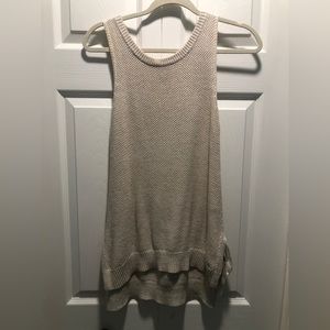 Universal thread, size small, cream color top